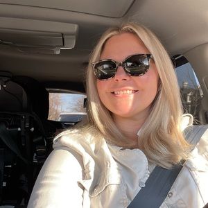 Meet your Posher, Danielle